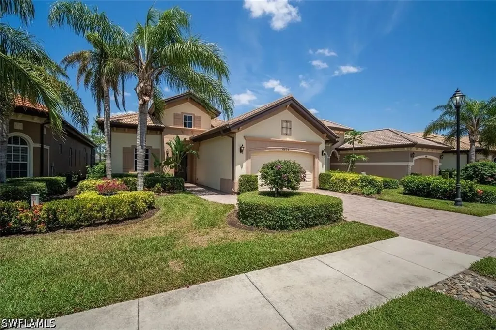 6476 Caldecott Drive Naples FL 34113