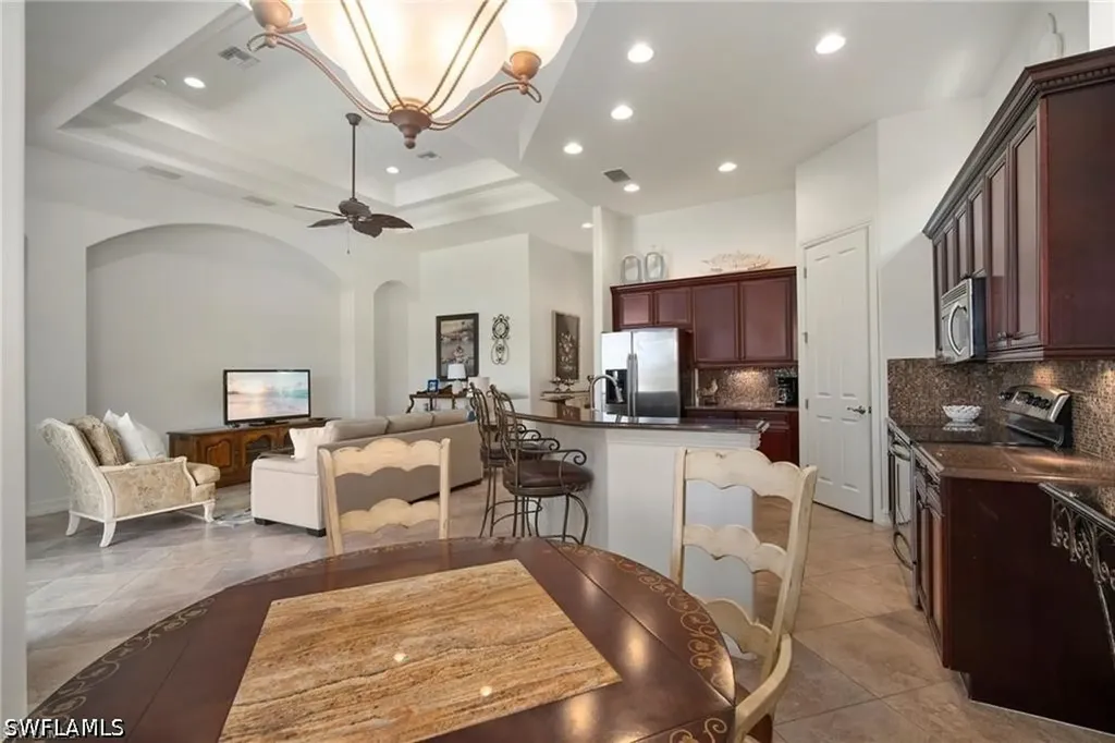 6476 Caldecott Drive Naples FL 34113