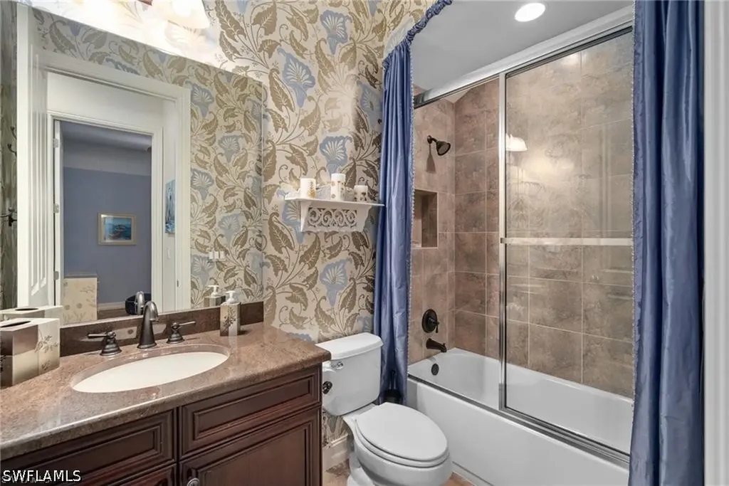 6476 Caldecott Drive Naples FL 34113