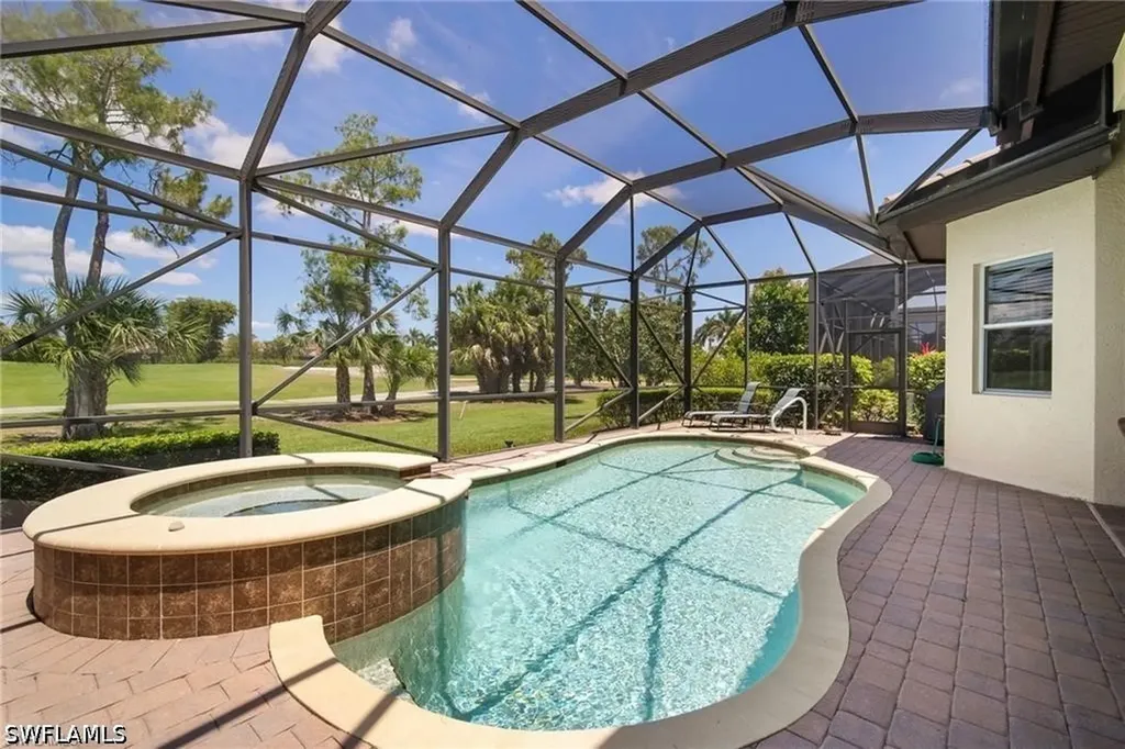 6476 Caldecott Drive Naples FL 34113
