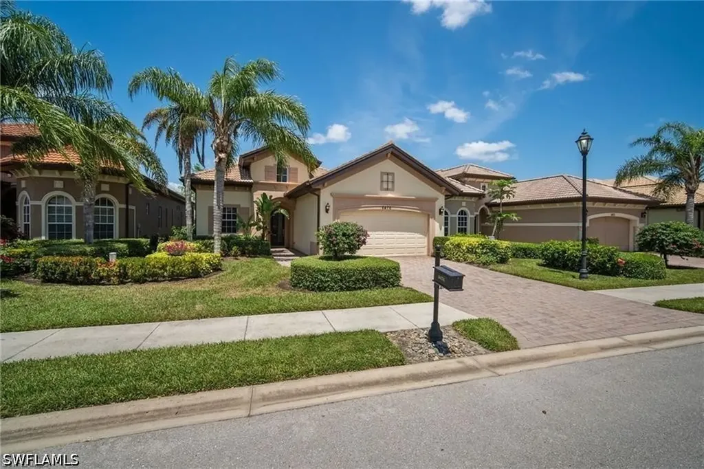 6476 Caldecott Drive Naples FL 34113