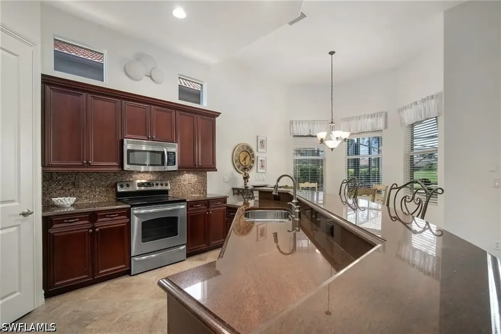 6476 Caldecott Drive Naples FL 34113