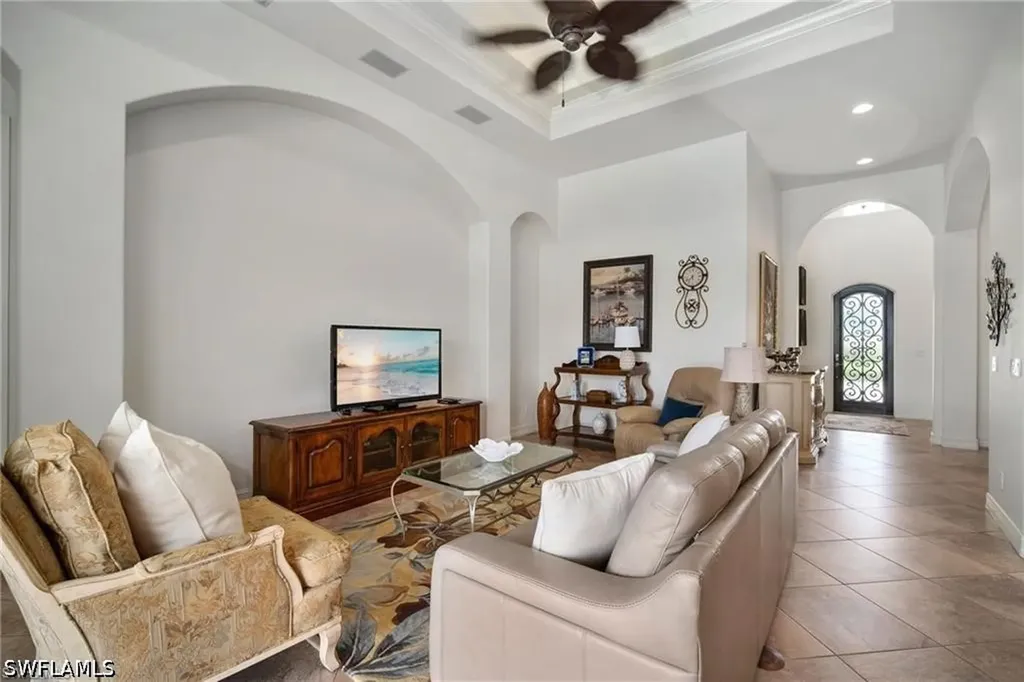 6476 Caldecott Drive Naples FL 34113