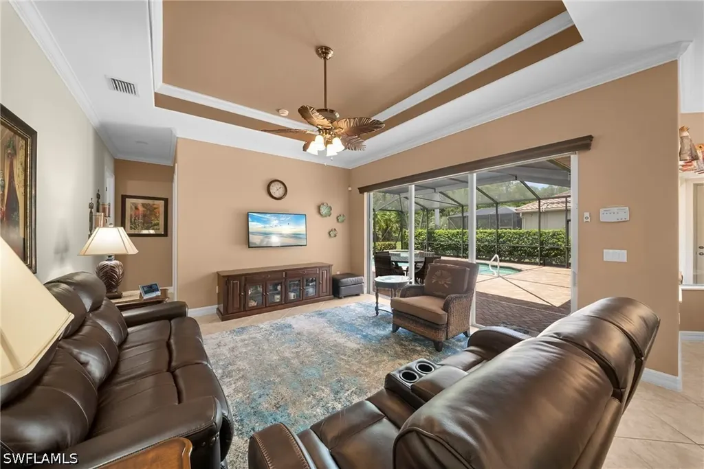 10053 Lions Bay Court Naples FL 34120