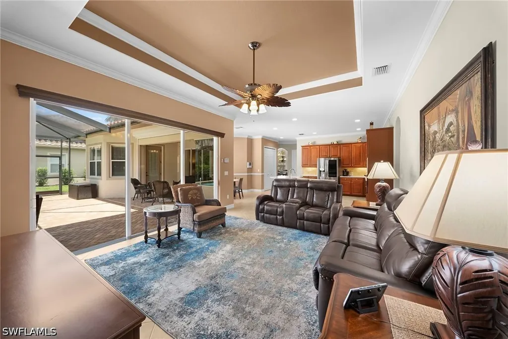 10053 Lions Bay Court Naples FL 34120