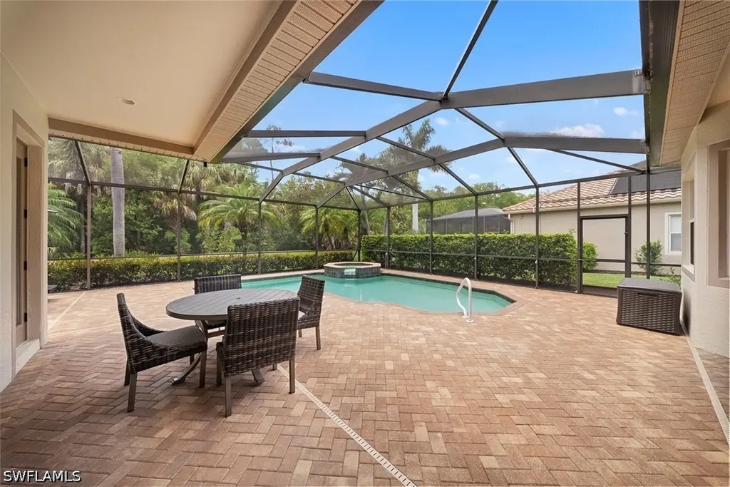 10053 Lions Bay Court Naples FL 34120