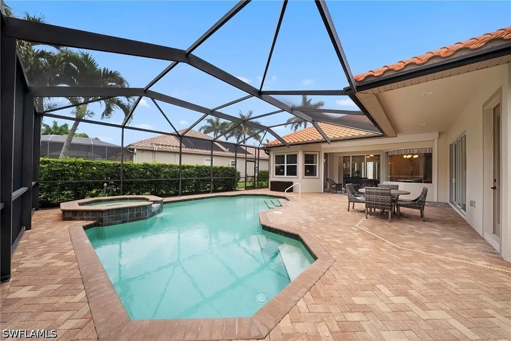 10053 Lions Bay Court Naples FL 34120