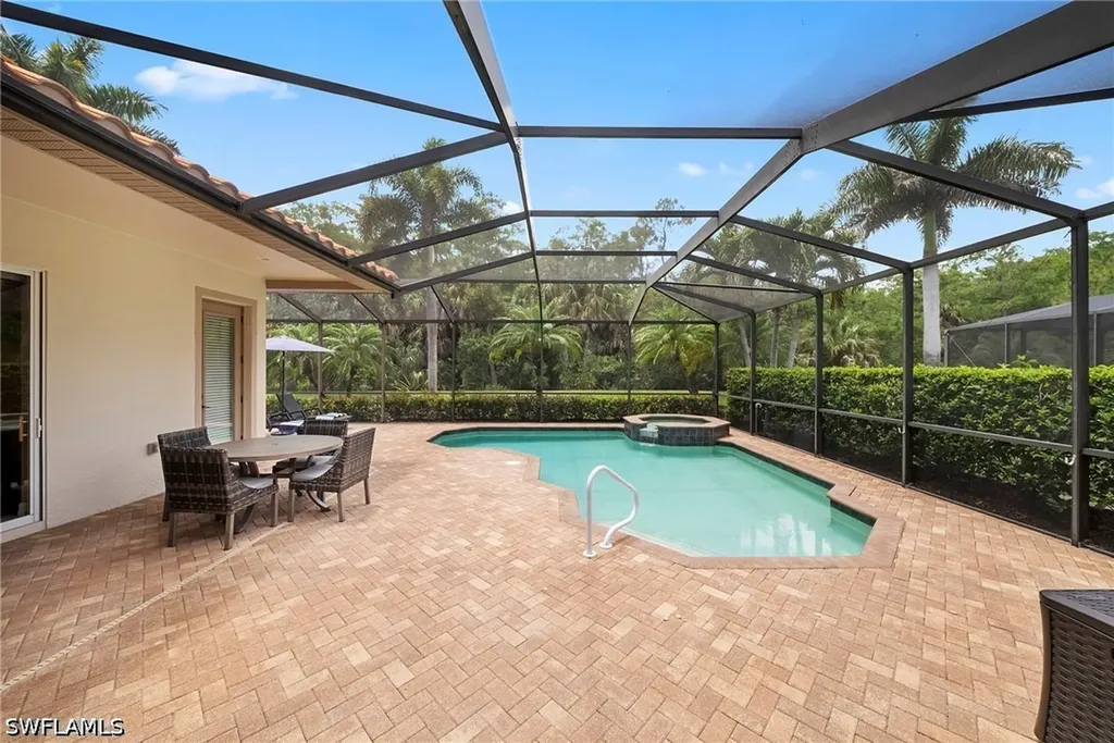 10053 Lions Bay Court Naples FL 34120