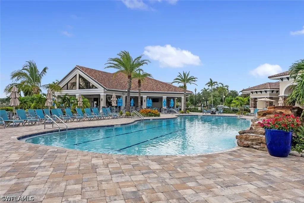 10053 Lions Bay Court Naples FL 34120