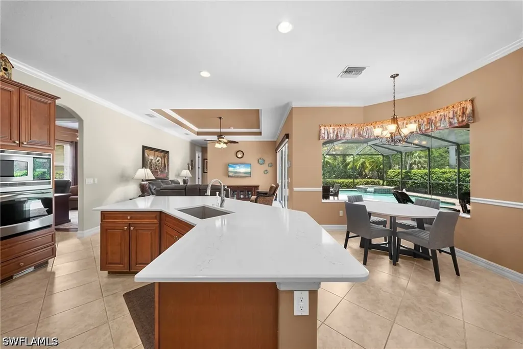 10053 Lions Bay Court Naples FL 34120
