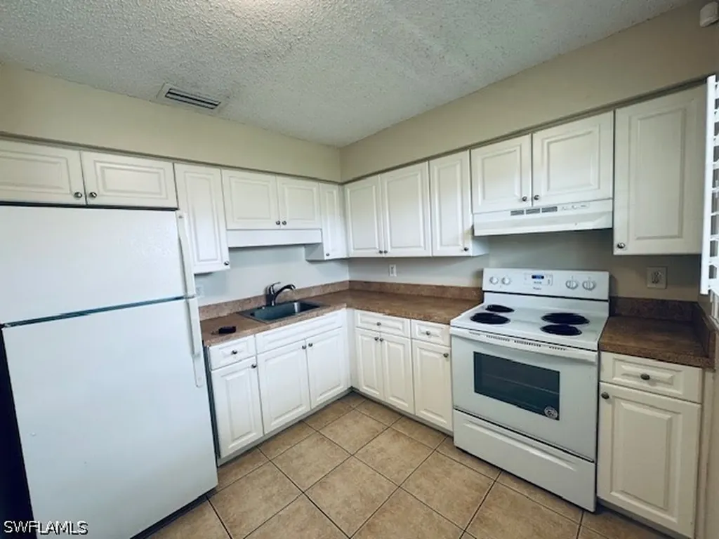 3325 Airport Road N Naples FL 34105