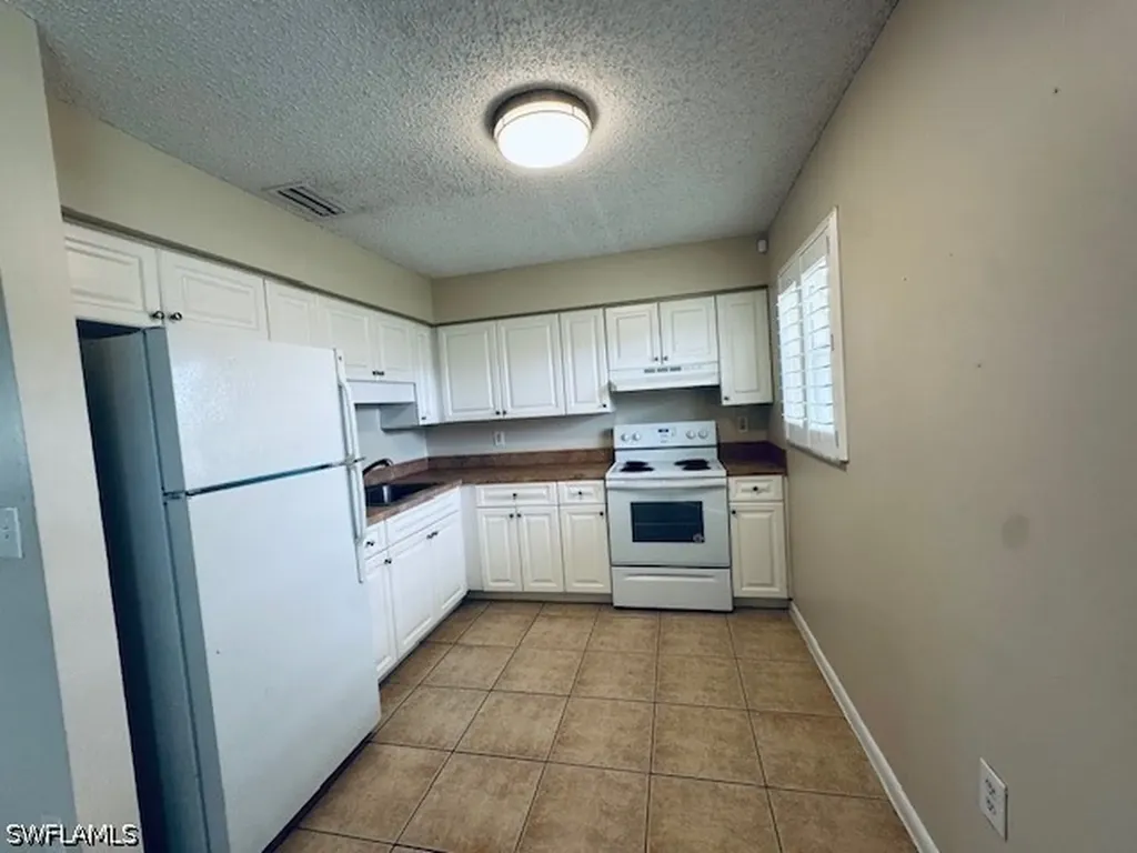 3325 Airport Road N Naples FL 34105