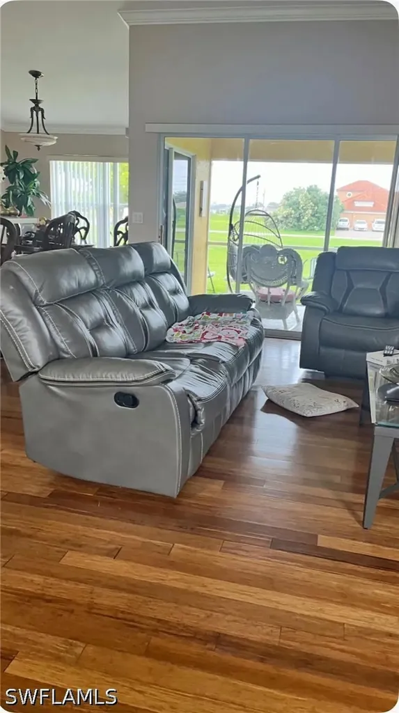 2103 NW 10th Avenue Cape Coral FL 33993