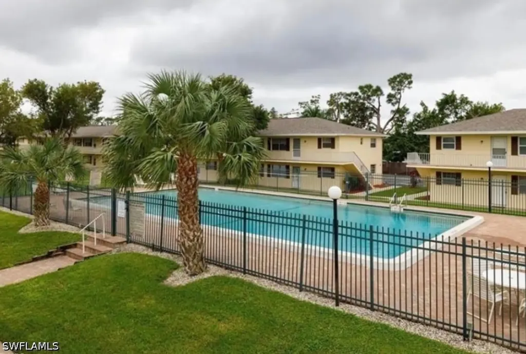3325 Airport Road N Naples FL 34105