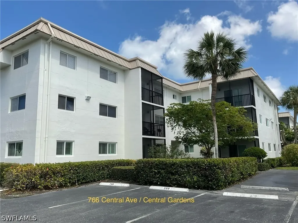 766 Central Avenue Naples FL 34102