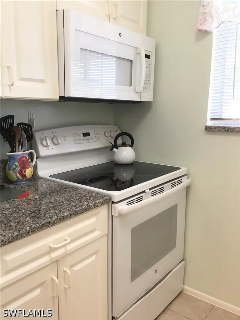 766 Central Avenue Naples FL 34102