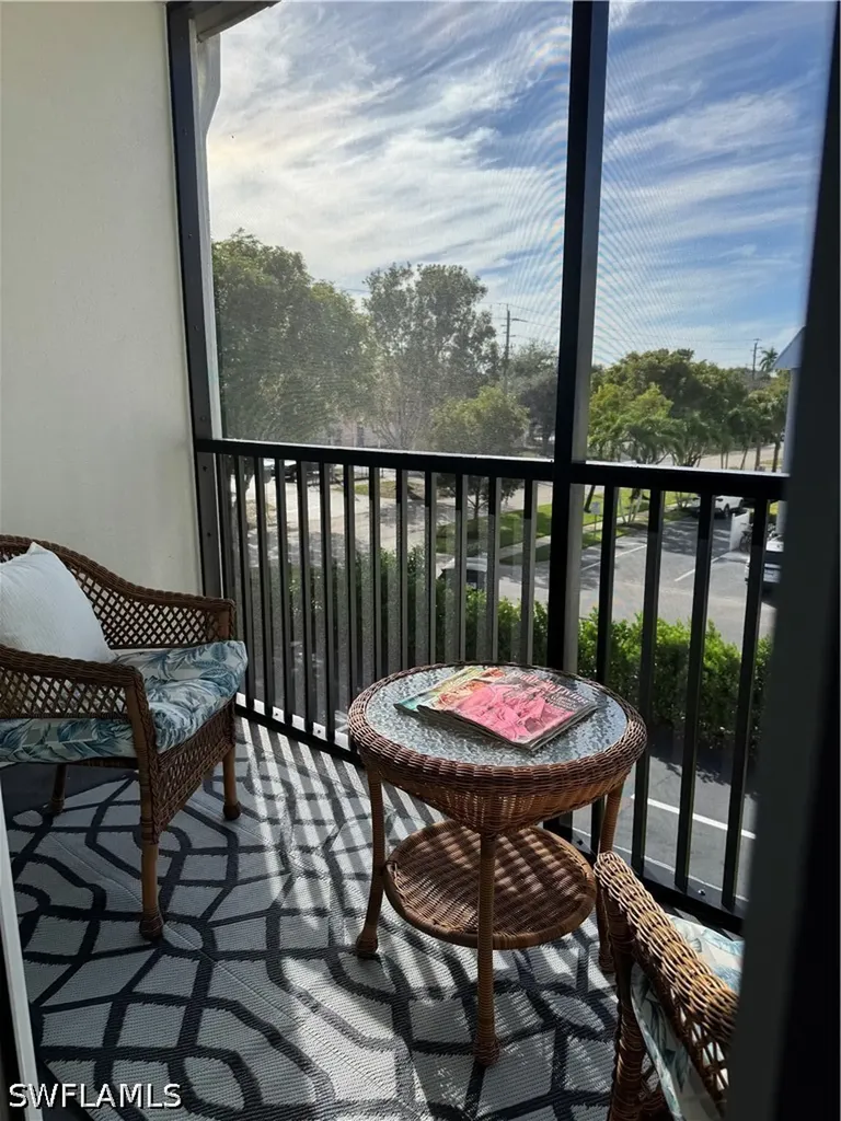 766 Central Avenue Naples FL 34102