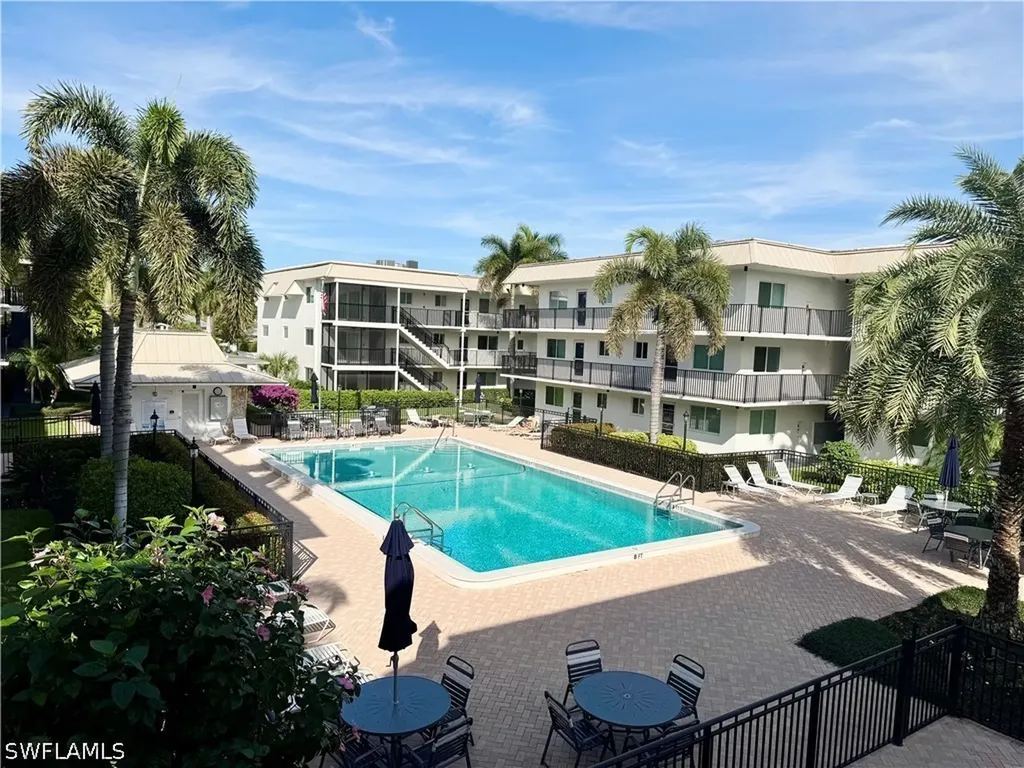 766 Central Avenue Naples FL 34102