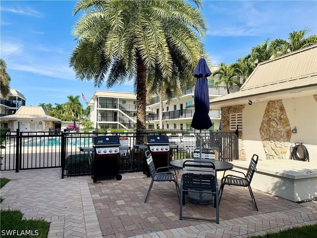 766 Central Avenue Naples FL 34102