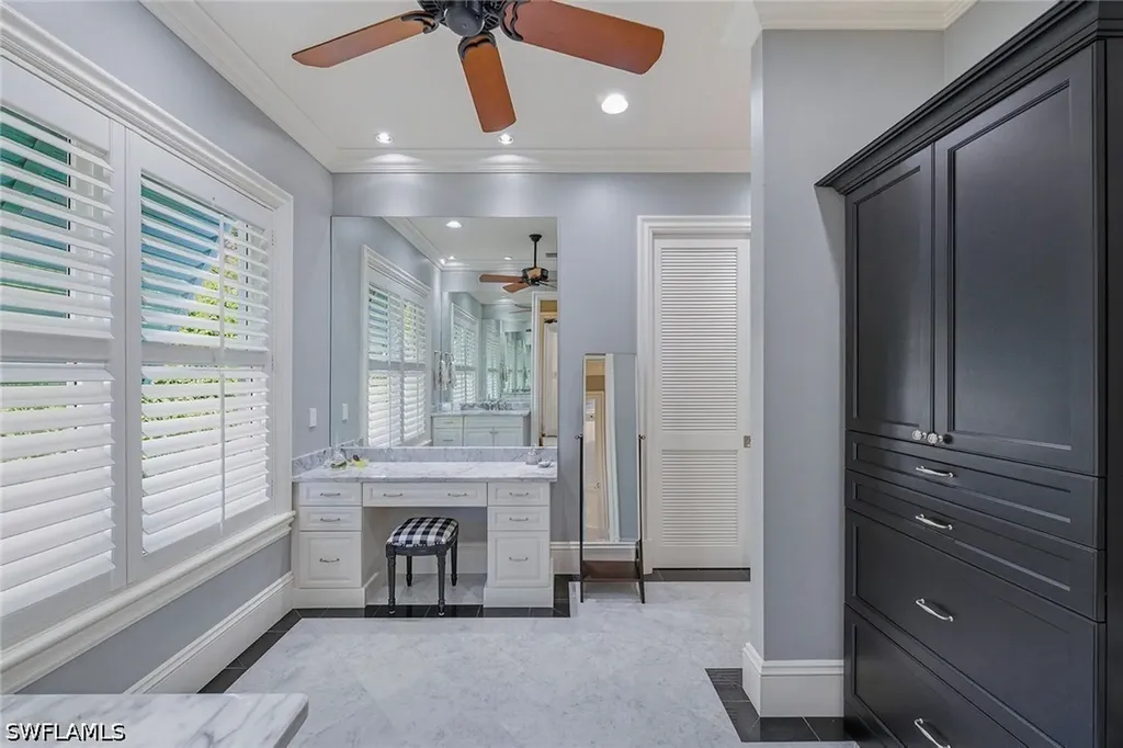 667 Binnacle Drive Naples FL 34103