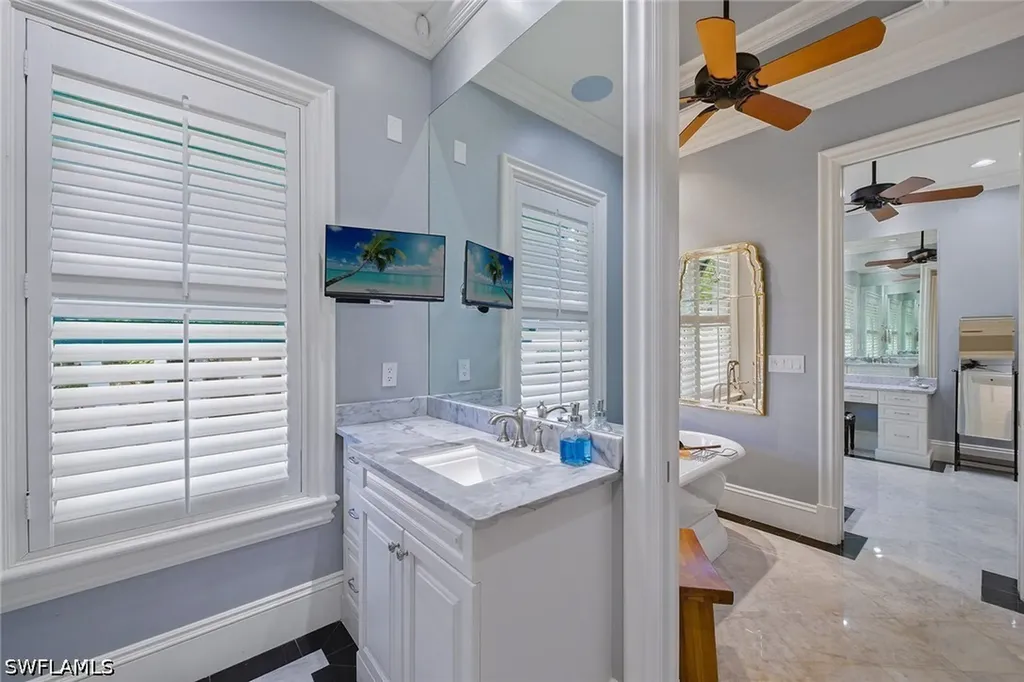 667 Binnacle Drive Naples FL 34103