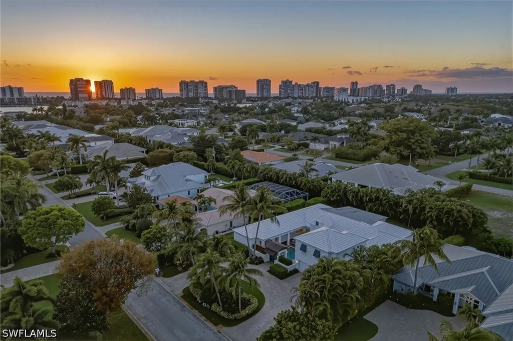 667 Binnacle Drive Naples FL 34103
