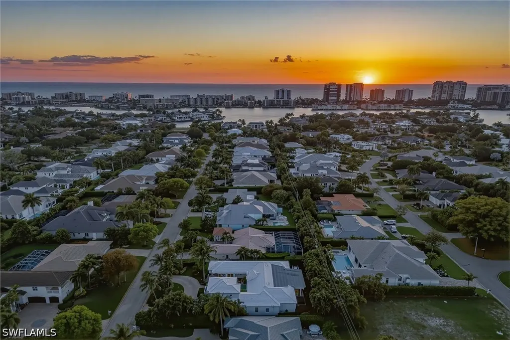 667 Binnacle Drive Naples FL 34103