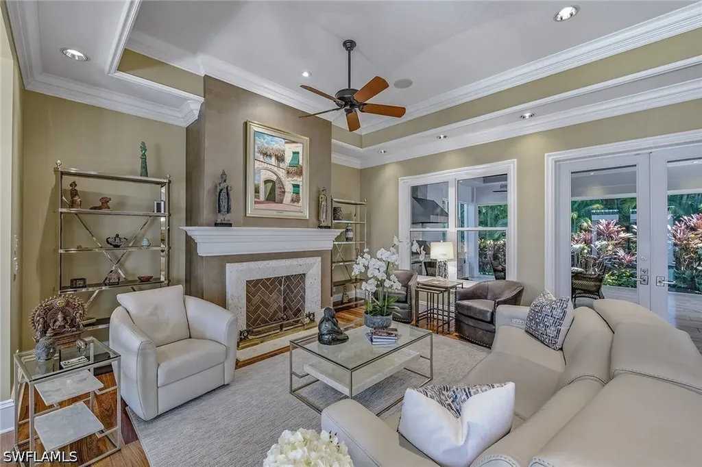 667 Binnacle Drive Naples FL 34103