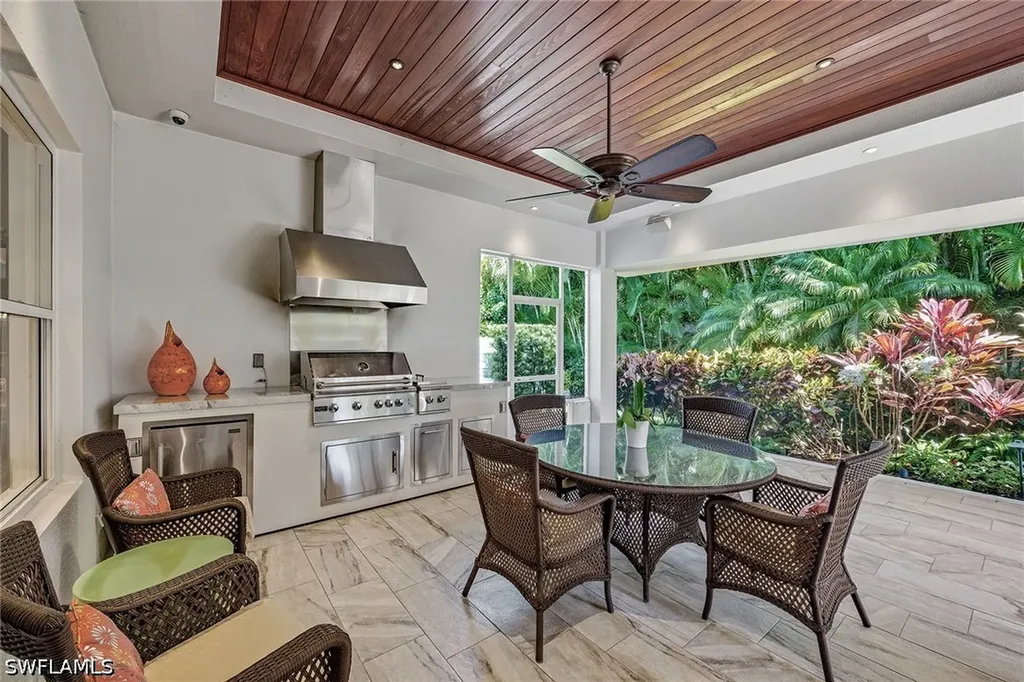 667 Binnacle Drive Naples FL 34103