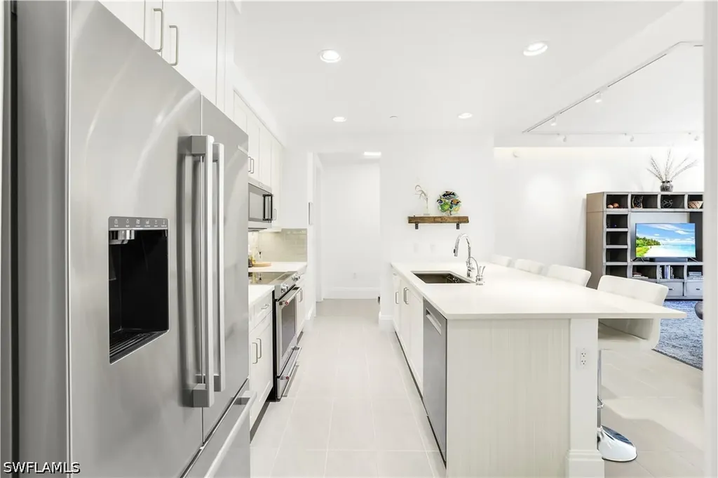 1035 3rd Avenue S Naples FL 34102