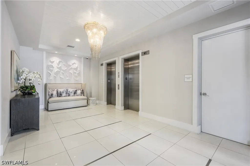 1035 3rd Avenue S Naples FL 34102