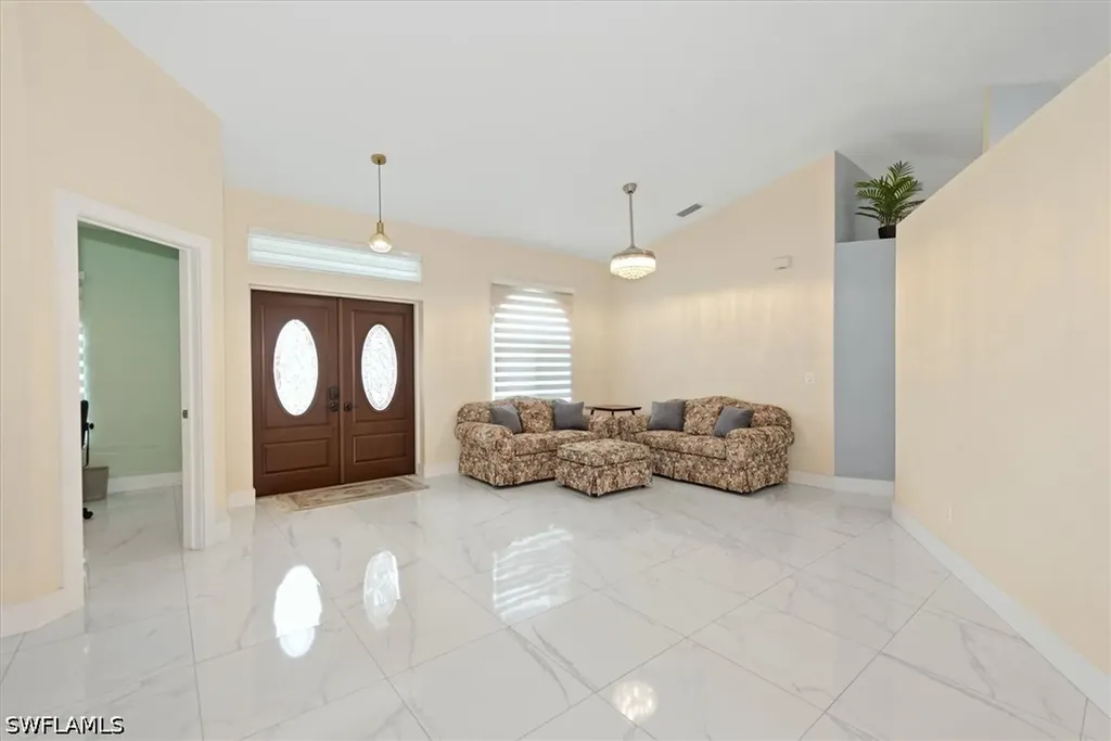 1619 SW 13th Terrace Cape Coral FL 33991