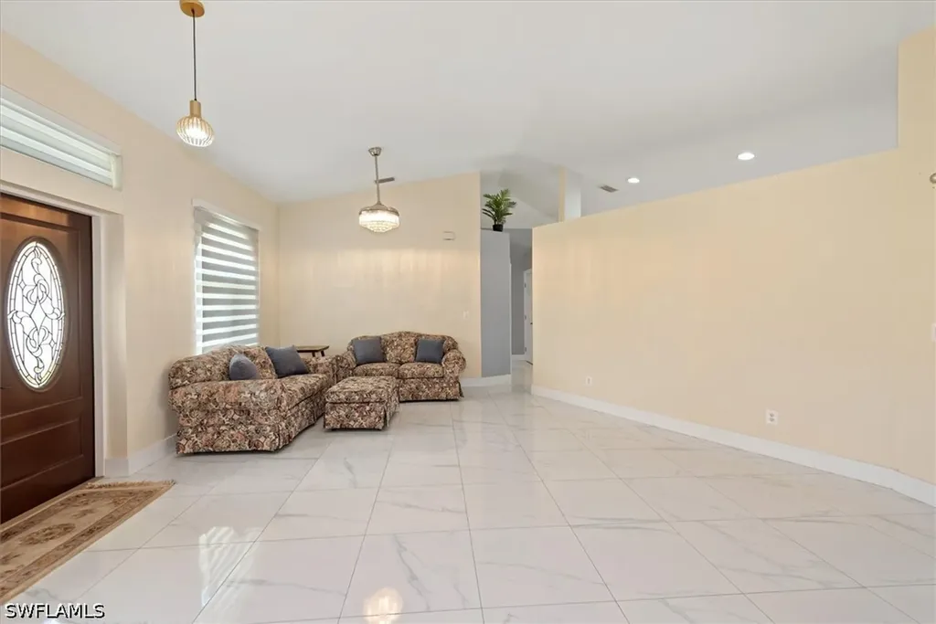 1619 SW 13th Terrace Cape Coral FL 33991
