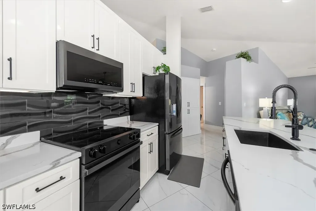 1619 SW 13th Terrace Cape Coral FL 33991