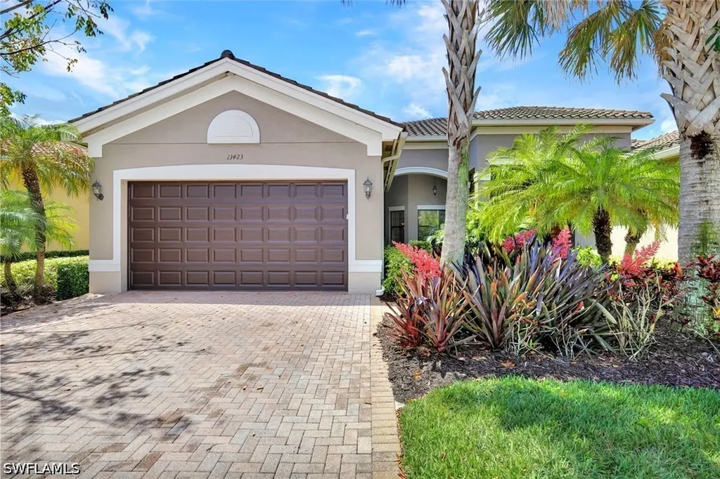 13423 Silktail Drive Naples FL 34109