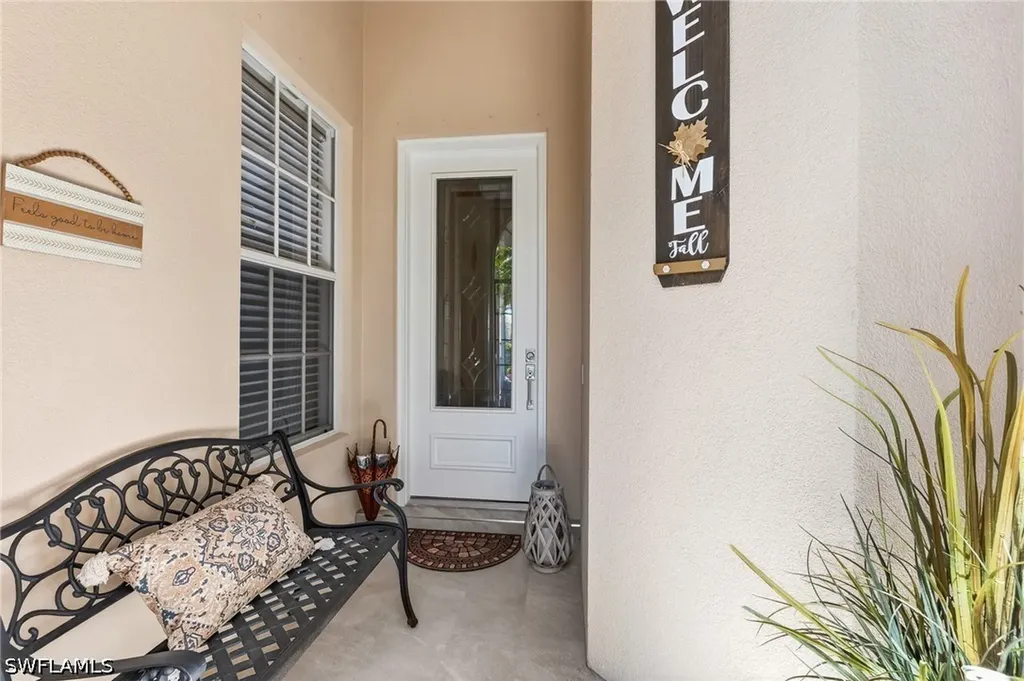 4605 Navassa Lane Naples FL 34119