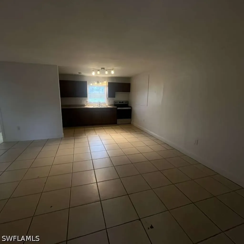 1427 Markland Fort Myers FL 33916