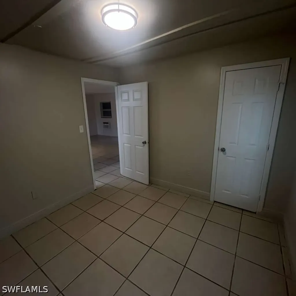 1427 Markland Fort Myers FL 33916
