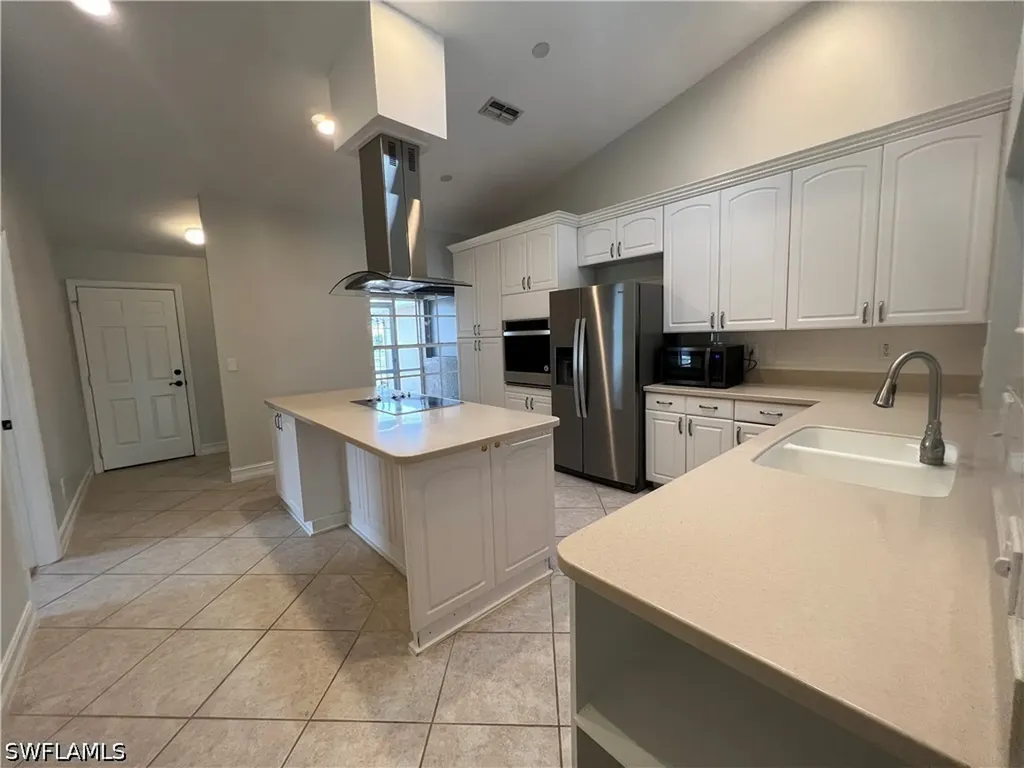108 Tanglewood Court Naples FL 34113