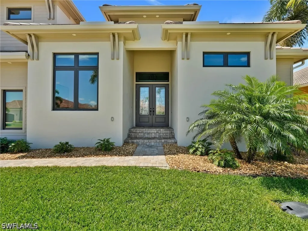 1065 Cottonwood Court Marco Island FL 34145
