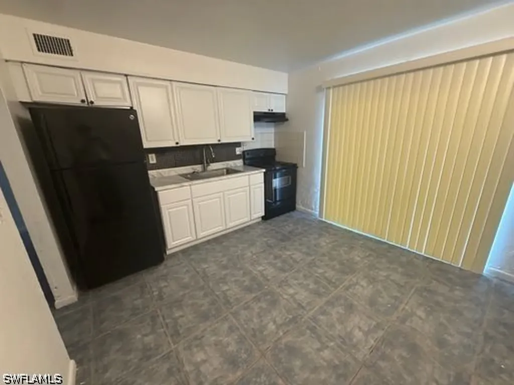 3950 Lora Street Fort Myers FL 33916