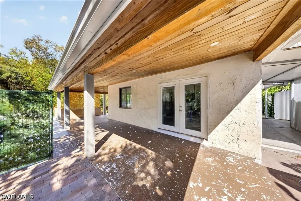 5278 Floridan Avenue Naples FL 34113