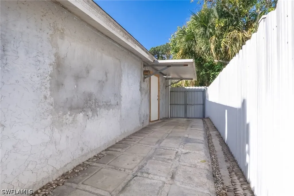 5278 Floridan Avenue Naples FL 34113