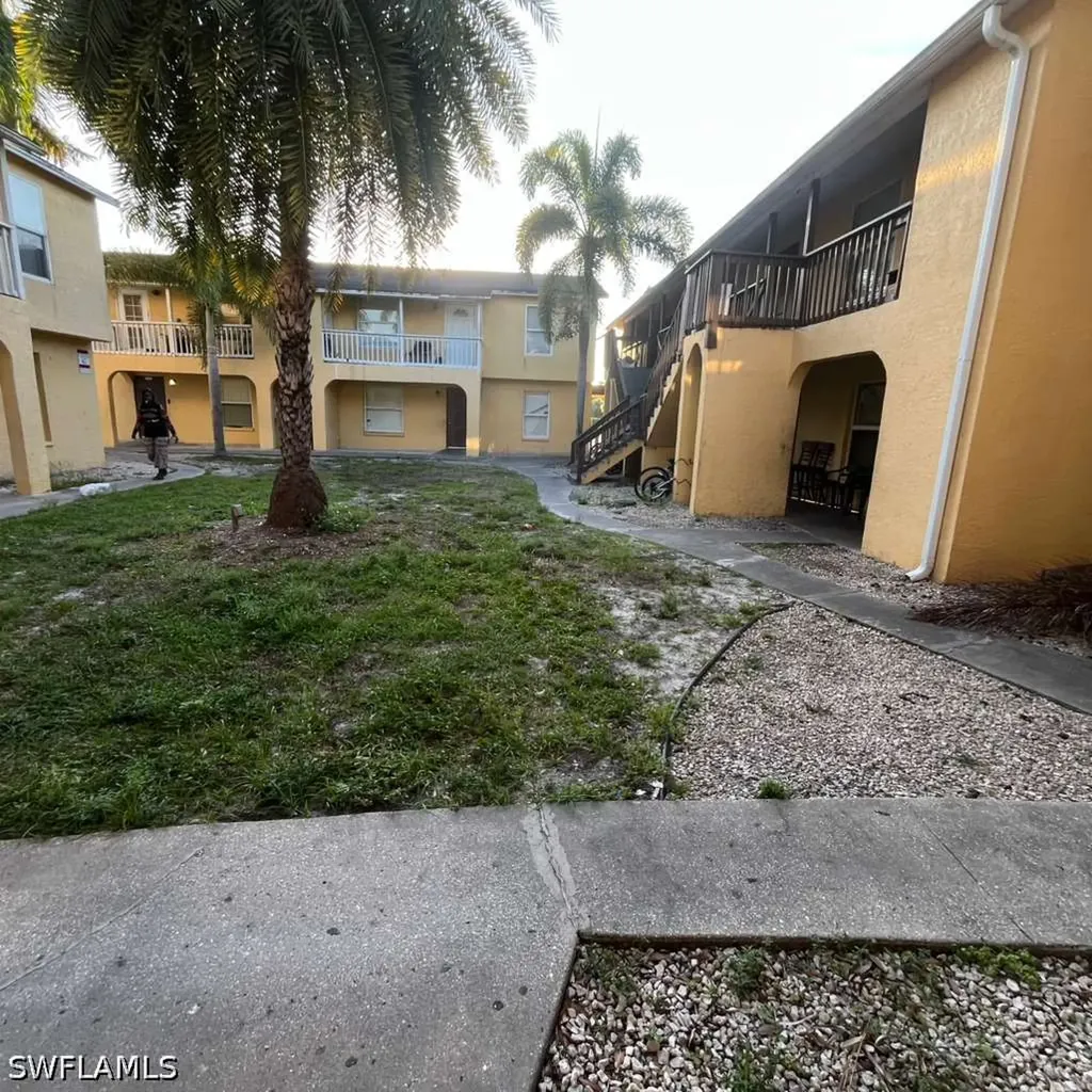 3950 Lora Street Fort Myers FL 33916