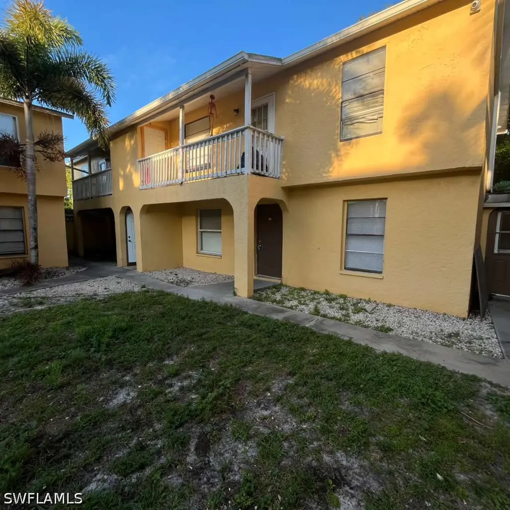 3950 Lora Street Fort Myers FL 33916
