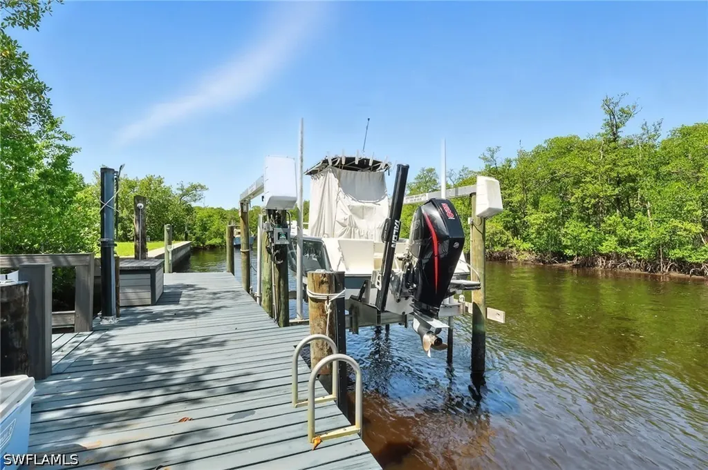 936 Panther Creek Lane Everglades City FL 34139