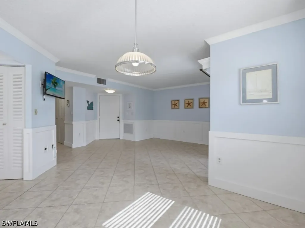 1512 Mainsail Drive Naples FL 34114
