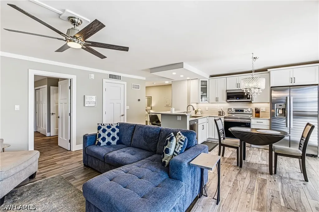 1085 Bald Eagle Drive Marco Island FL 34145