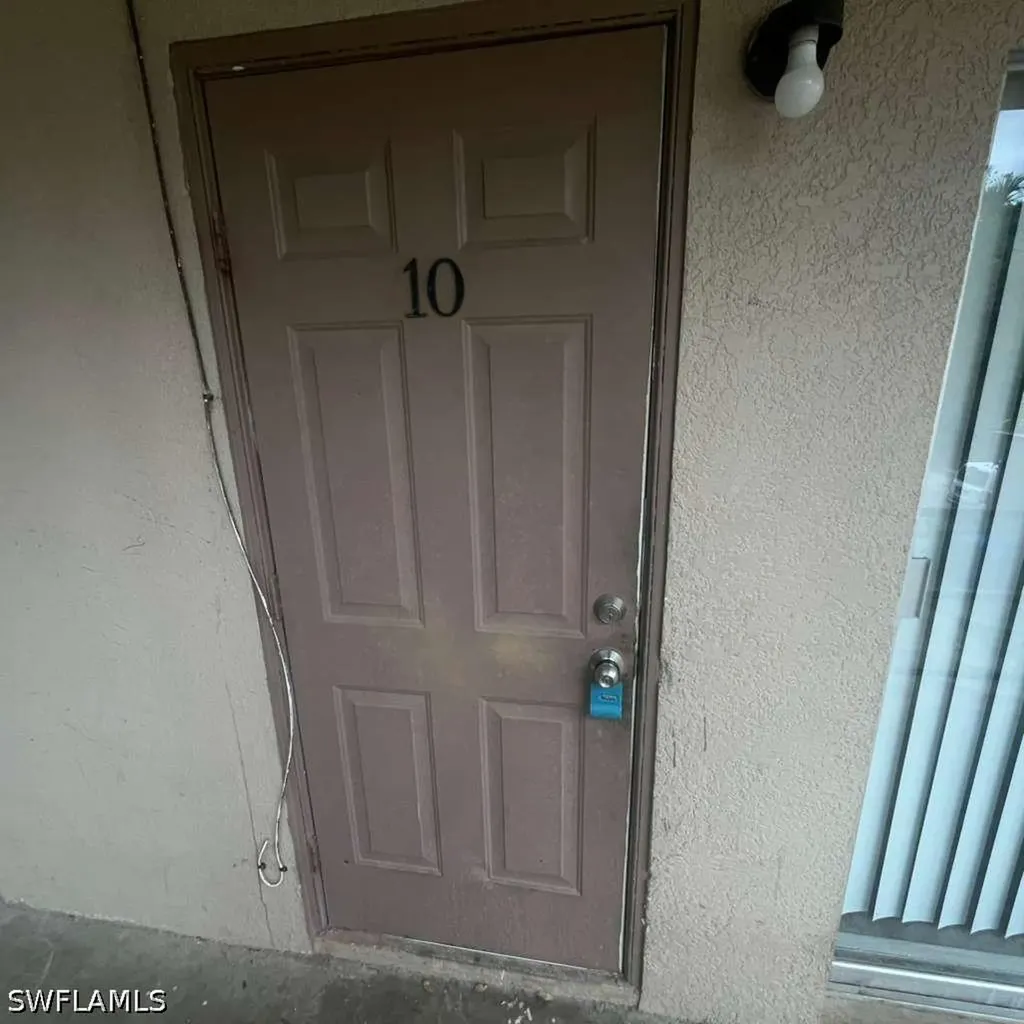 3619 Seminole Avenue Fort Myers FL 33916