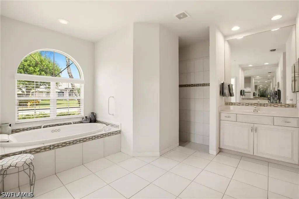 10815 Phoenix Way Naples FL 34119